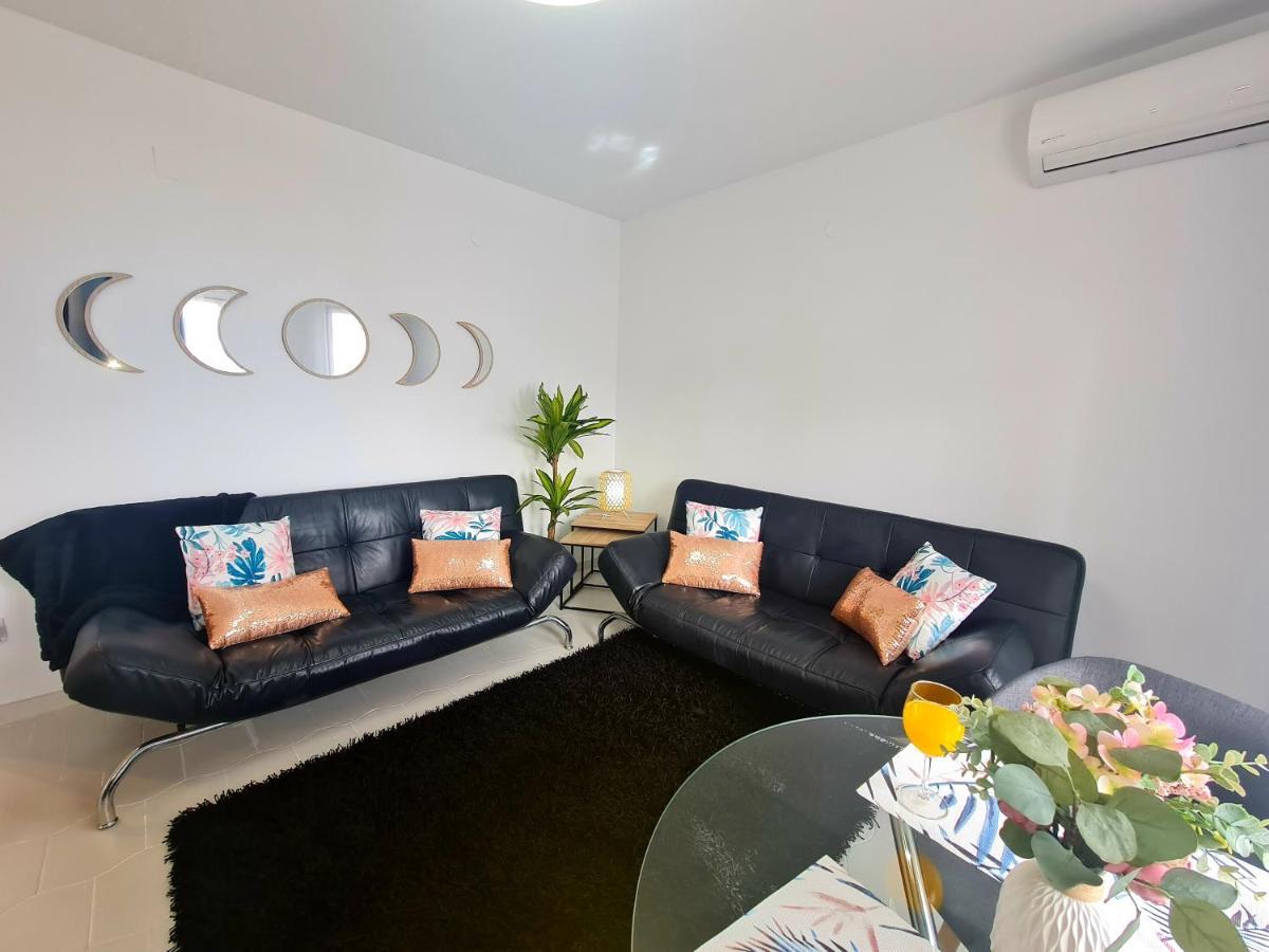 Precioso Apartamento Con Piscinas Y Vistas Al Mar. Benalmádena Dış mekan fotoğraf