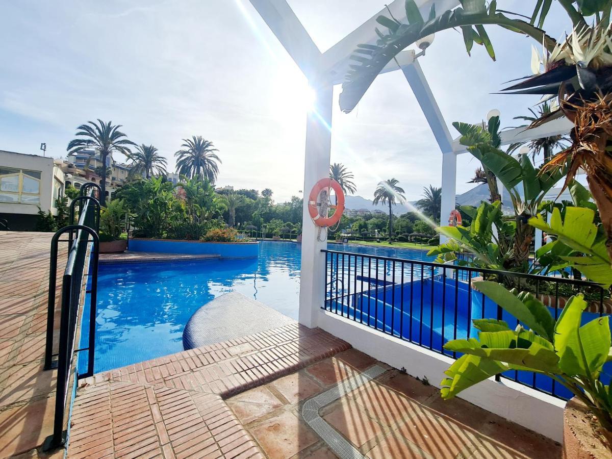 Precioso Apartamento Con Piscinas Y Vistas Al Mar. Benalmádena Dış mekan fotoğraf