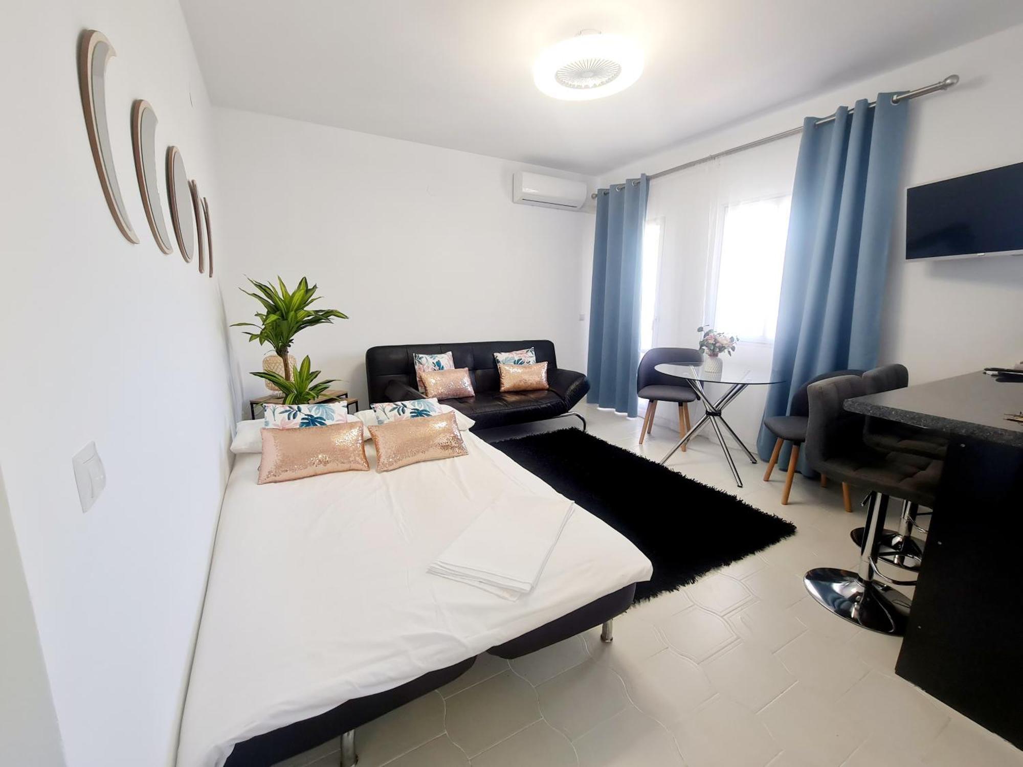 Precioso Apartamento Con Piscinas Y Vistas Al Mar. Benalmádena Dış mekan fotoğraf